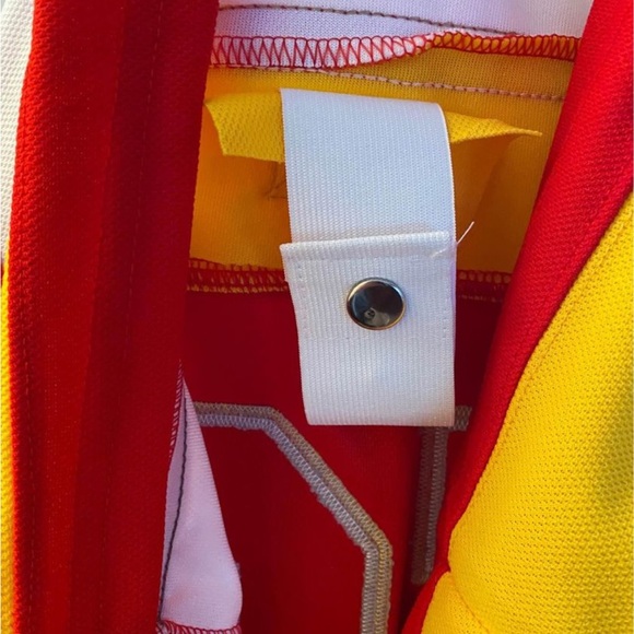 NEW CALGARY FLAMES RED JERSEY - Jonathan Huberdeau #10 - Picture 3 of 3